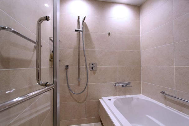 KAYA Signature Deluxe Room (Bath)