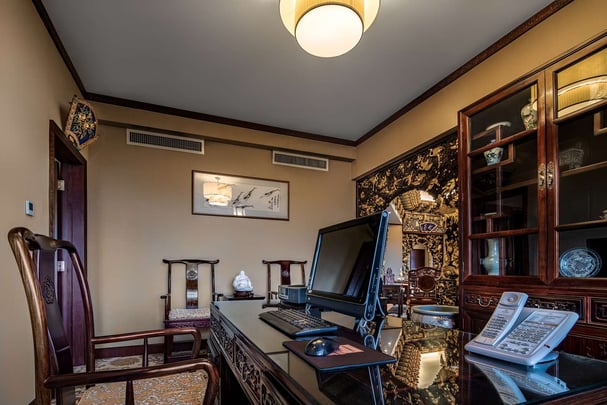 Green Lake Suite Work Area