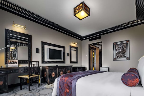 Executive Suite Bedroom