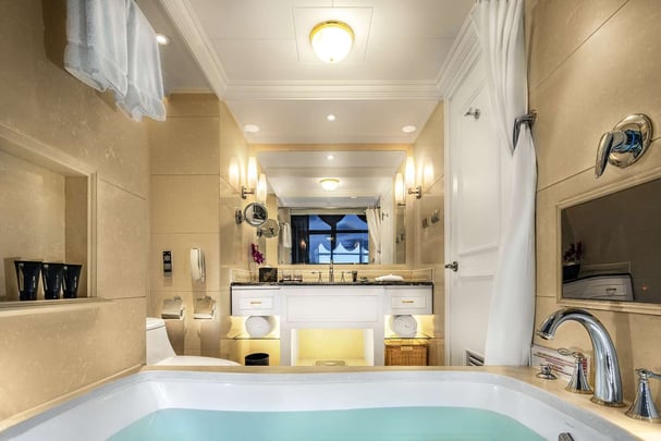 Premier Room Bathroom