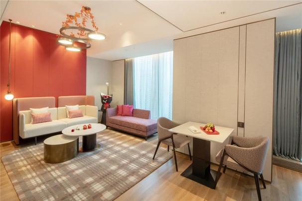 Beauty Guest Room seating area