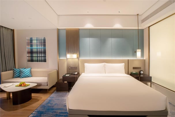 Deluxe Queen Bedroom