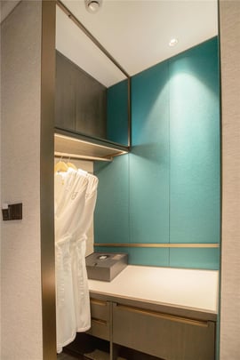 Executive Queen Room with Walk-In Wardrobe