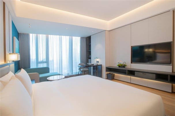 Executive Room with Queen Bed