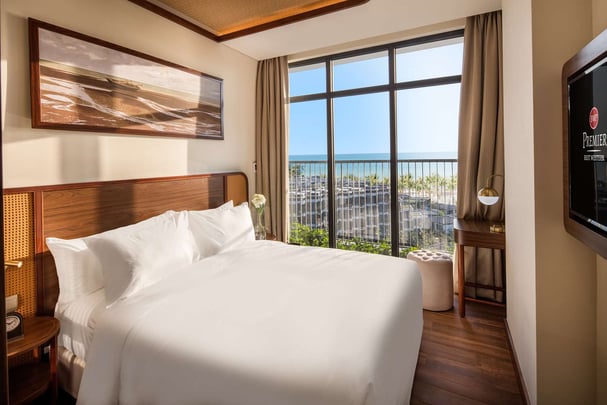 Executive Suite King Bedroom