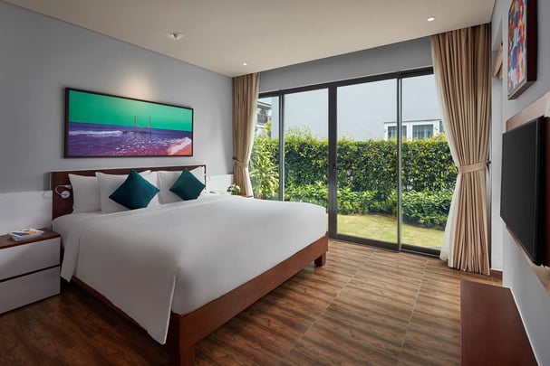 Pool Villa - 4 Bedrooms with King Bed