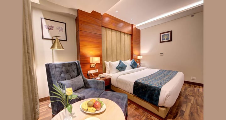 Superior Room with King Bed