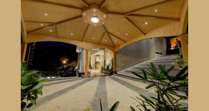 Guest car landing area