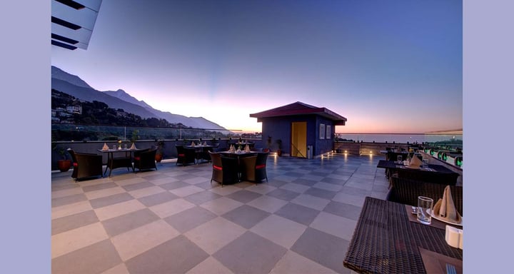 Rooftop Sit Out Area