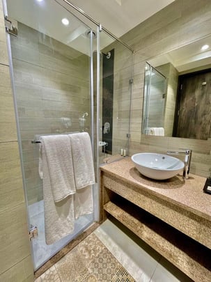 Guest Room Bathroom