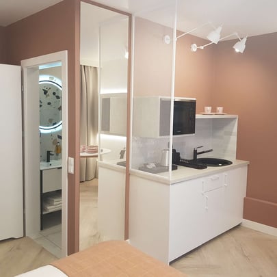 Studio room with kitchenette