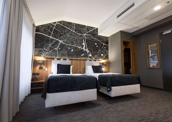 Superior room with twin beds