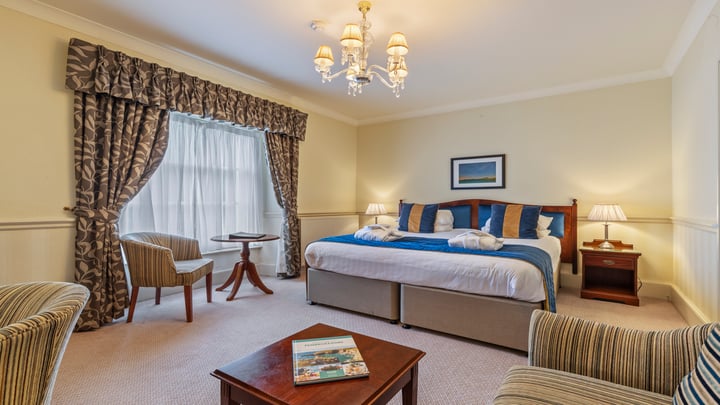 lamphey-court-hotel-bedrooms-41-83424.jpg