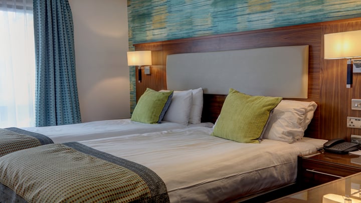 invercarse-hotel-bedrooms-07-83440.jpg