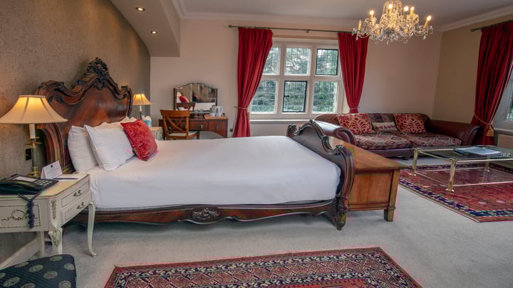 weston-hall-hotel-bedrooms-44-83768.jpg