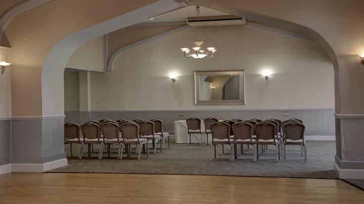 oaklands-hall-meeting-space-01-83943.jpg