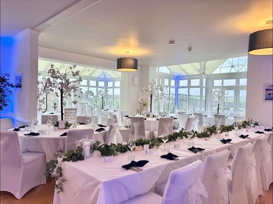 porth-veor-manor-hotel-wedding-events-03-83975.jpeg