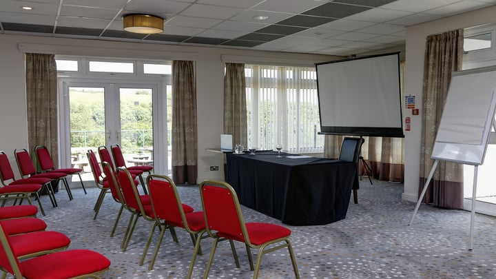 dartmouth-hotel-golf-and-spa-meeting-space-01-83978.jpg