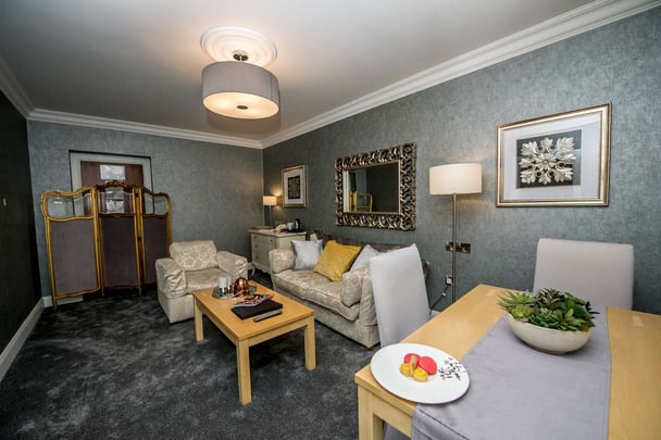 King Suite - One King Bed