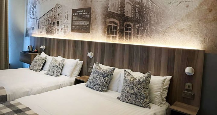 Classic 2 Double Beds Room