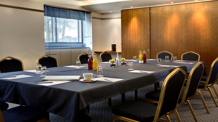 ipswich-hotel-meeting-space-01-84217.jpg