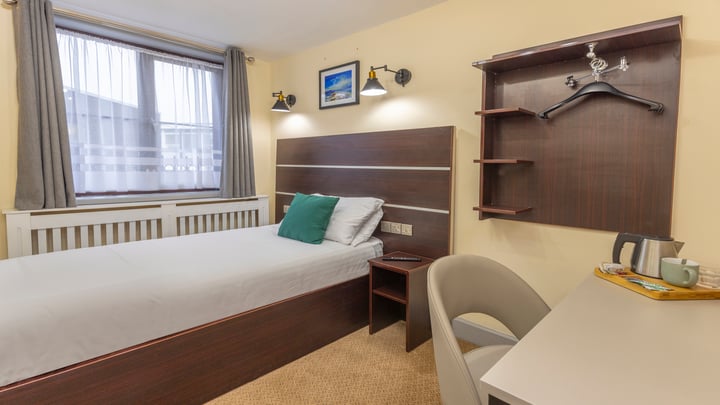 ebbw-vale-bedrooms-04-84397.jpg