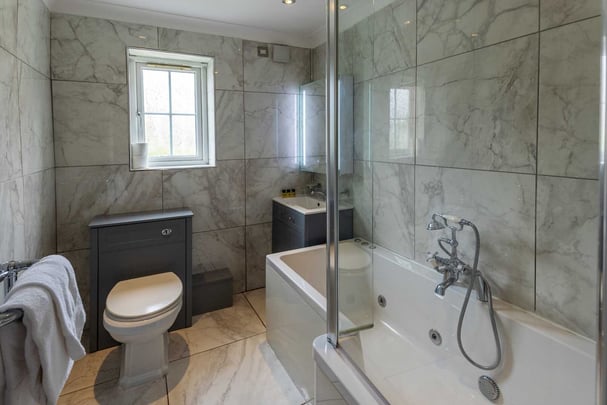 Ashbourne-hotel-bedrooms-05-84408.jpg