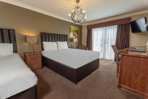 Ashbourne-hotel-bedrooms-07-84408.jpg