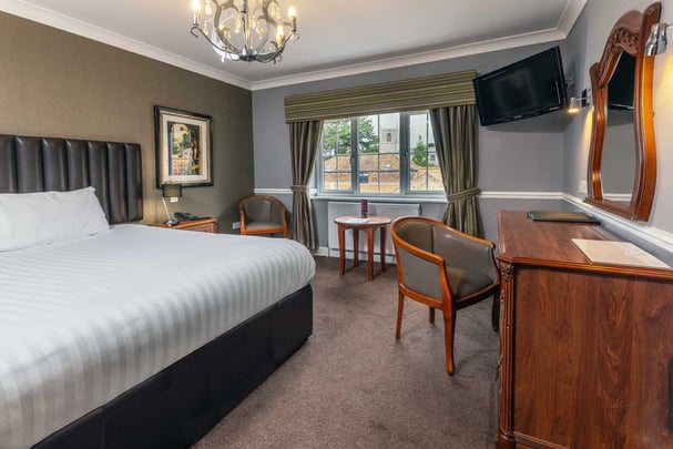 Ashbourne-hotel-bedrooms-13-84408.jpg