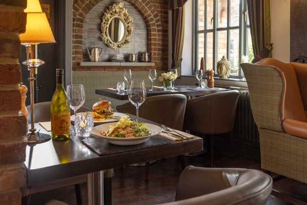 Ashbourne-hotel-dining-04-84408.jpg