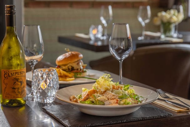 Ashbourne-hotel-dining-05-84408.jpg