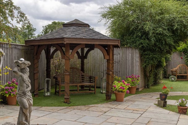 Ashbourne-hotel-grounds-and-hotel-09-84408.jpg