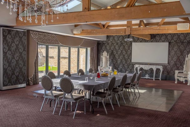 Ashbourne-hotel-meeting-space-01-84408.jpg