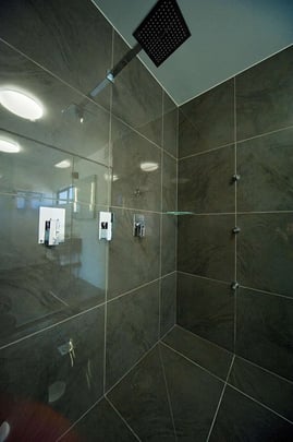 Premium Suite Bathroom