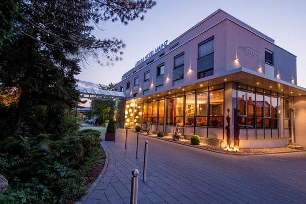 Exterior Atrium Hotel Mainz