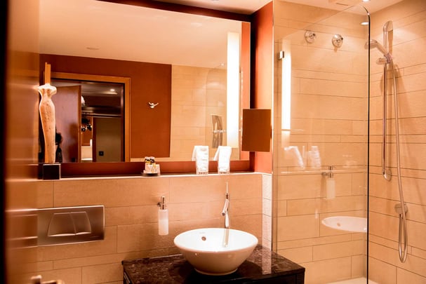 Superior Bathroom at Atrium Hotel Mainz