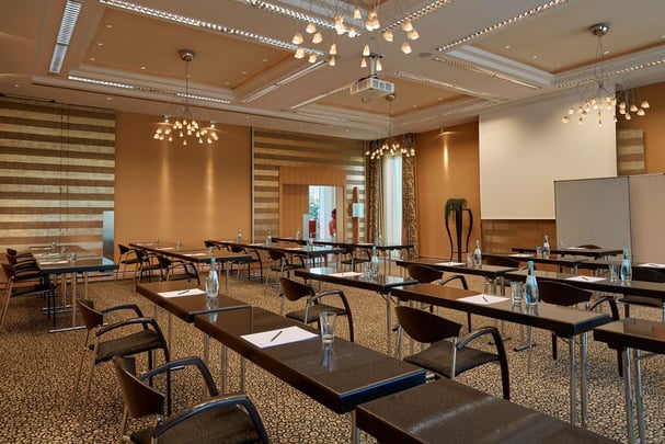 Conference-Room C - "Corona-Style" at Atrium Hotel Mainz
