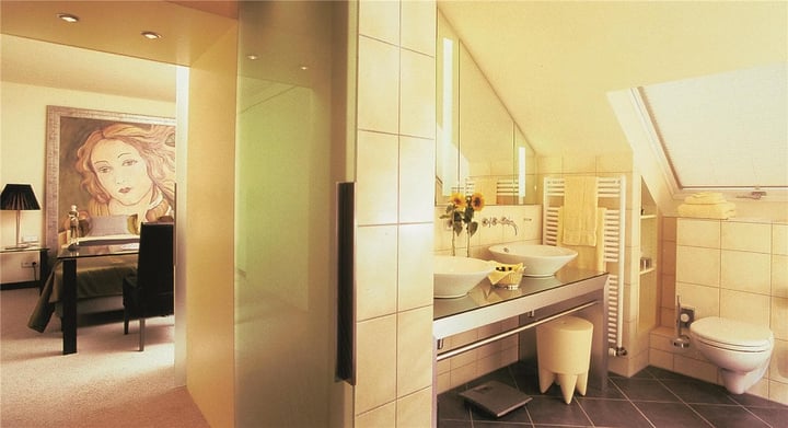 Deluxe Room Bath at Atrium Hotel Mainz
