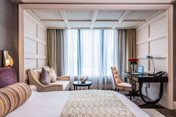 Caravelle Saigon King Signature Premium