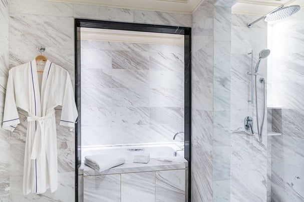 Caravelle Saigon Bathroom with Bathtub