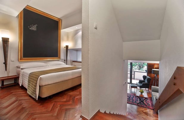 Parklane Split Level Studio Suite