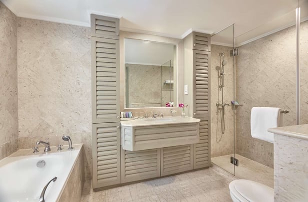 Junior Suite Bathroom org