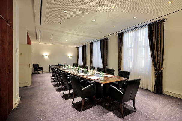 Meeting Room at Kastens Hotel Luisenhof