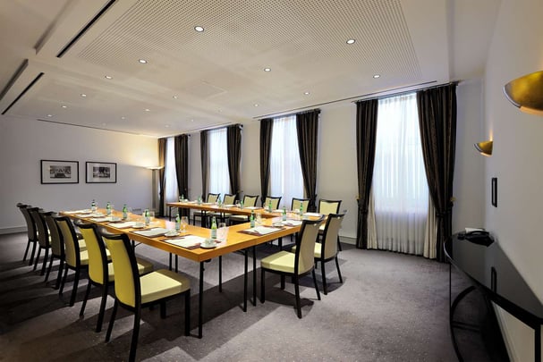 Meeting Room at Kastens Hotel Luisenhof