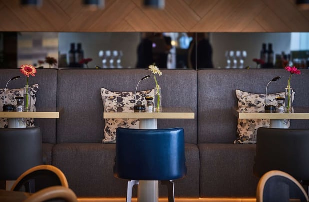 Qwerty gastro bar interior 3