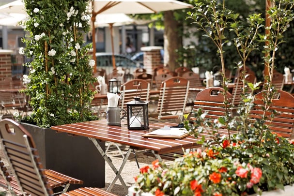 Beer Garden at Parkhotel Stuttgart Messe-Airport