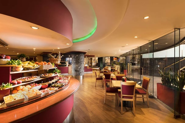 TGs Restaurant at Stamford Plaza Adelaide