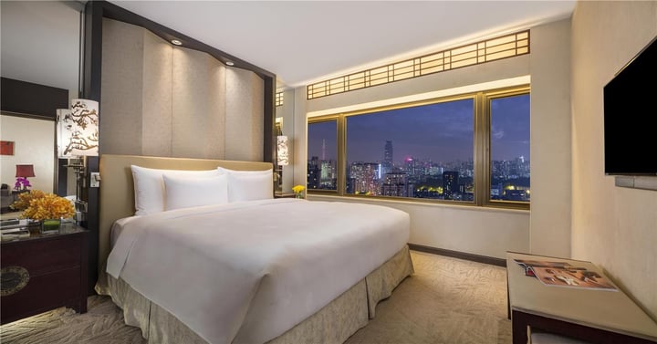 Kapok 66 King Bed Room