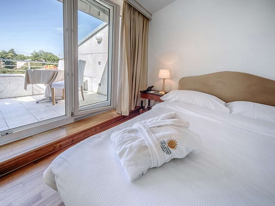 Rooftop Grand Suite Lake view Bedroom 1