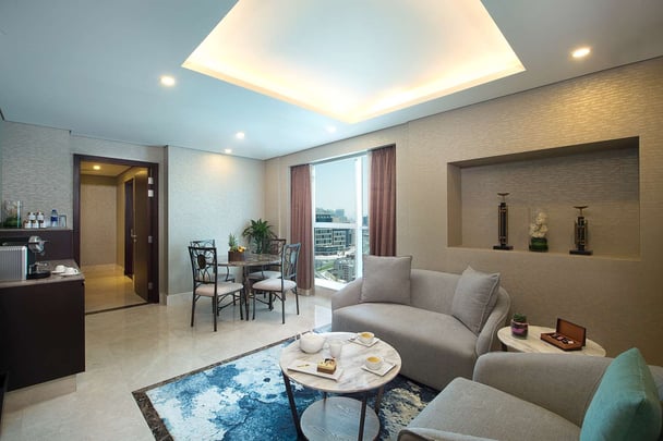 Executive Suite Living Room